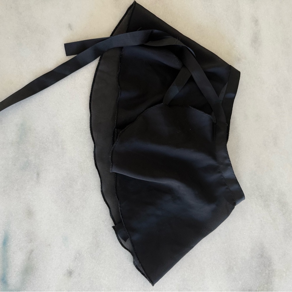 2 Dance Leotards with Skirts + 2 additional Skirts, good condition, girls small - Picture 10 of 10